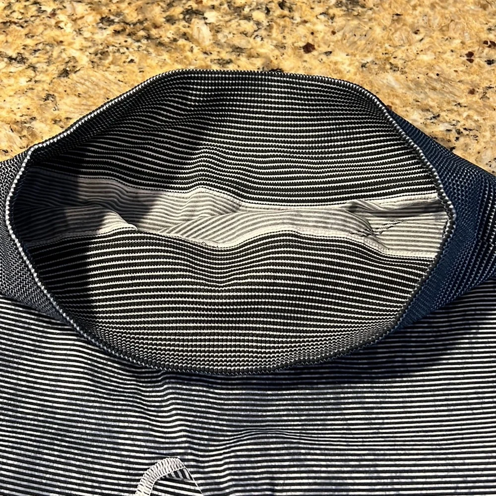 Lululemon Rare Workout Tights | Size 2 | Marbled Blue | Inseam 24” - Picture 2 of 6